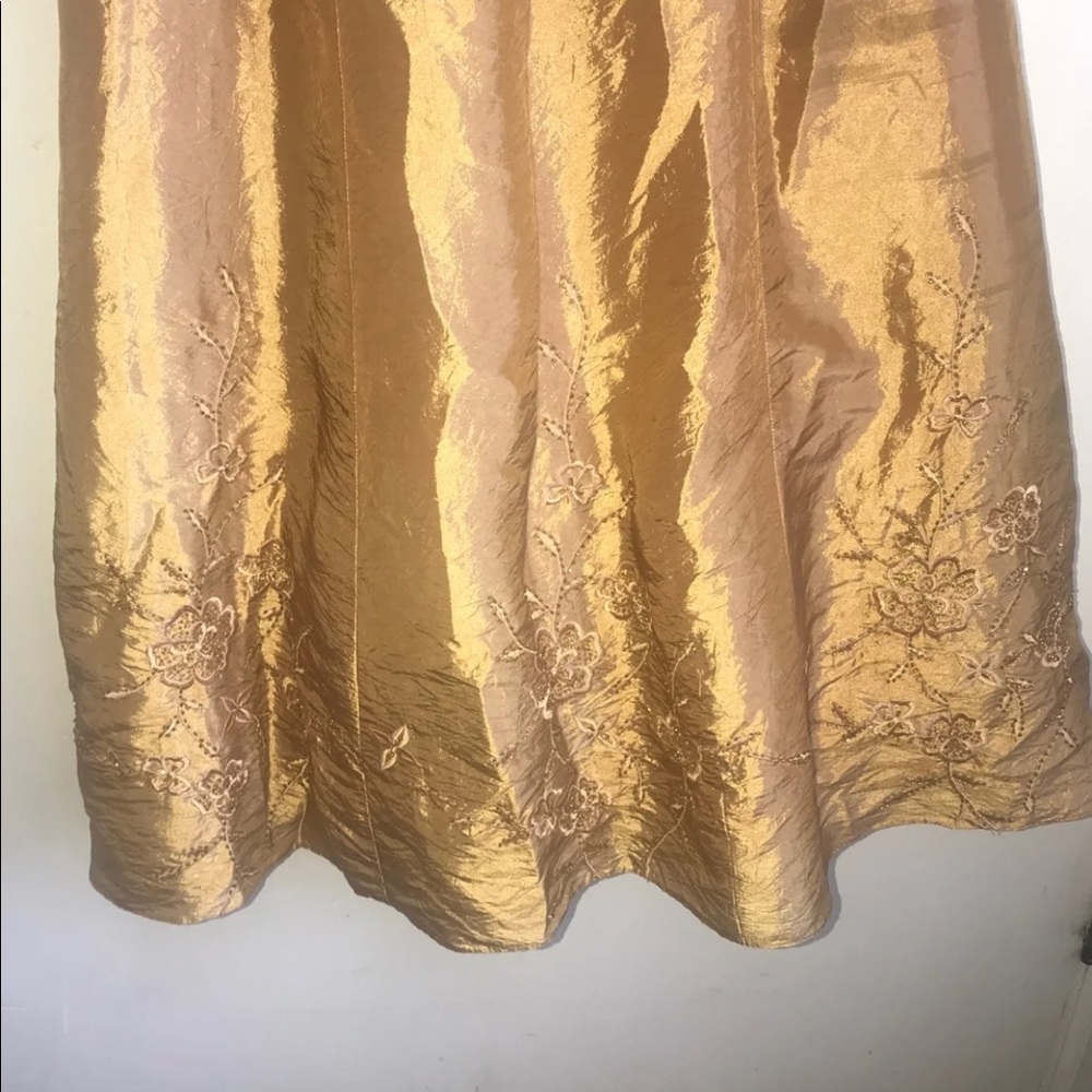 Dress - Picture 6 of 8